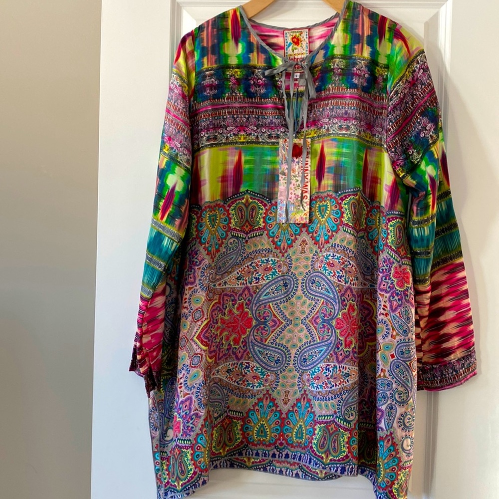 ⭐️NWT!⭐️Johnny Was Ikat/Paisley Print “Rose Flowy Tunic” OVERSIZED Washable Silk